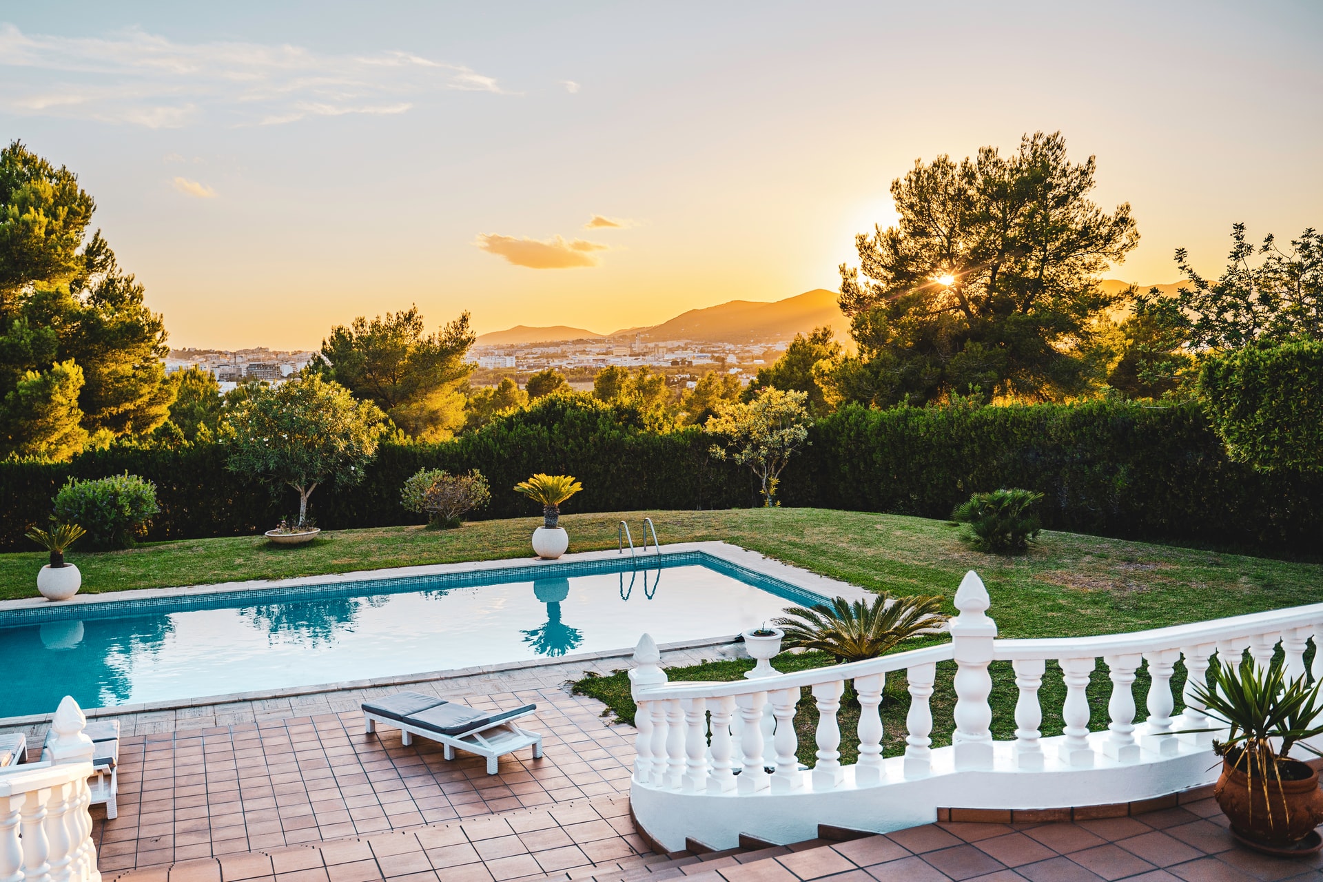 Construir piscina: é preciso licenciamento?