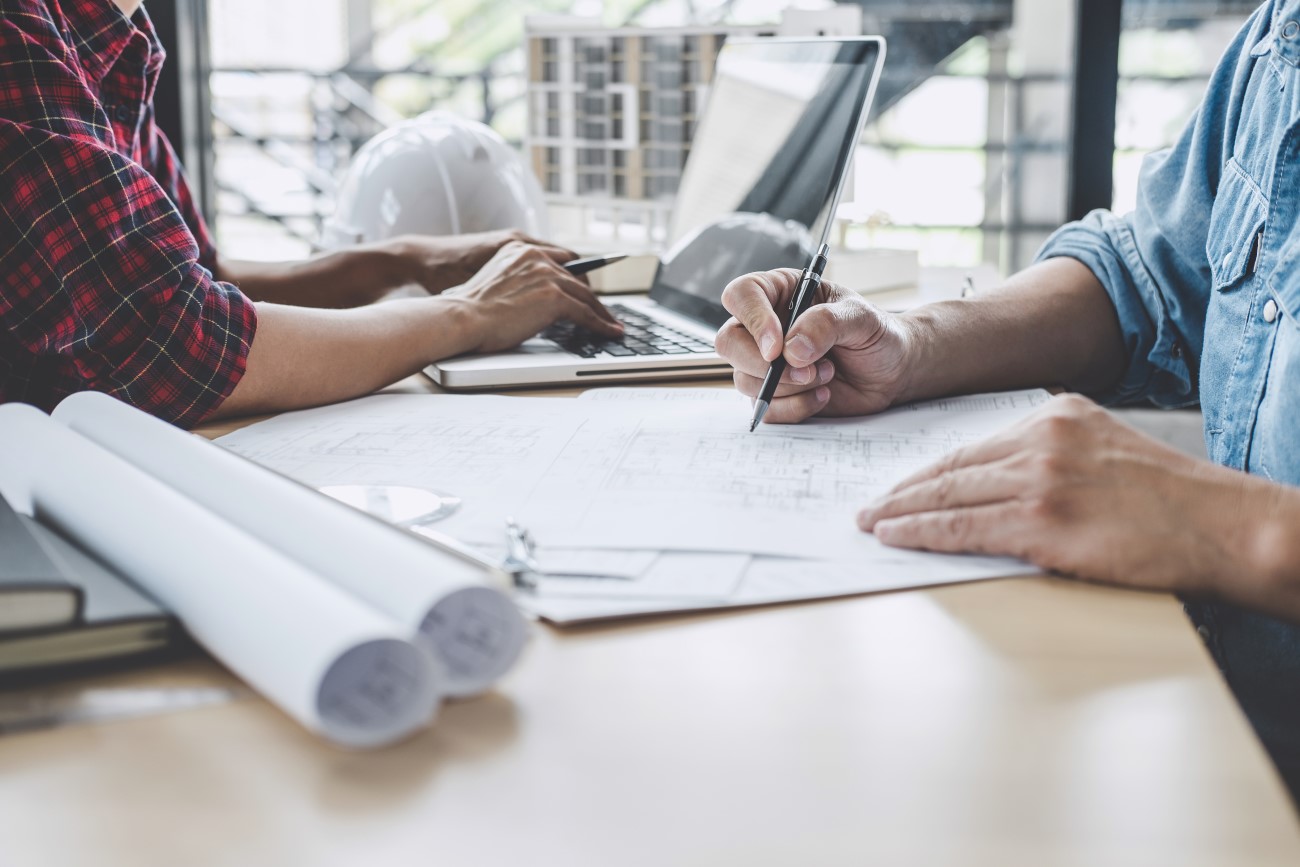 Arquiteto e engenheiro: diferenças e quando contratar um e outro